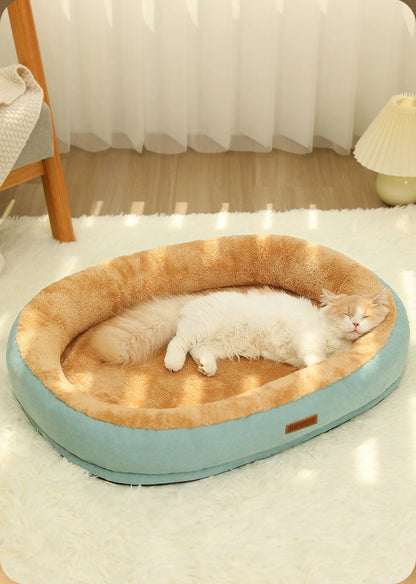 Comfy Pet Bed: Winter Bliss Edition